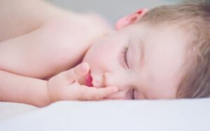 Como dormir al bebe